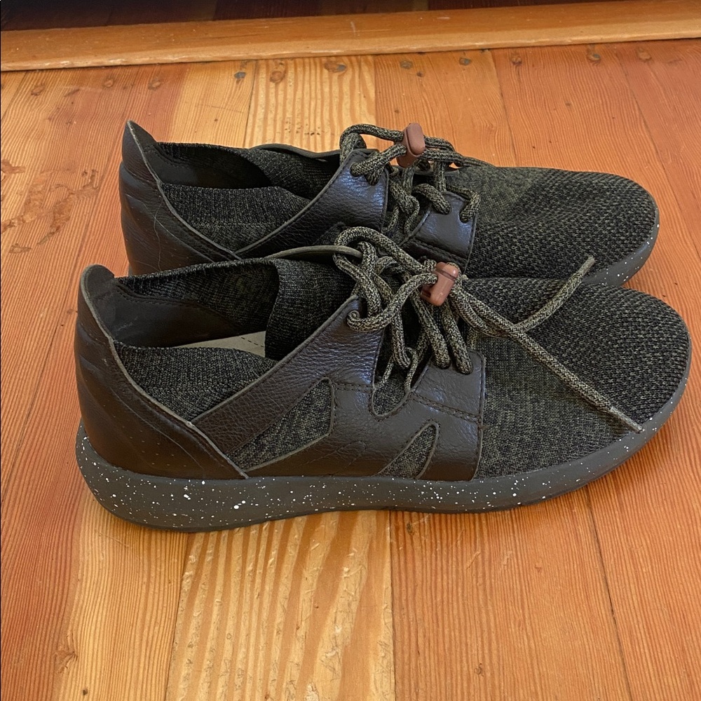 Earth Blaze Olive‎ Comfort Sneakers 7.5 - Picture 4 of 6